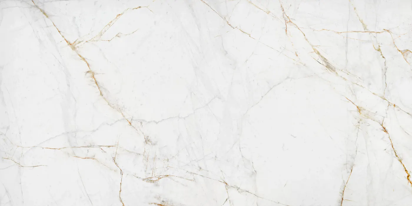 Lucca Gold — Ascale, piedra sinterizada de Mármoles Ibars